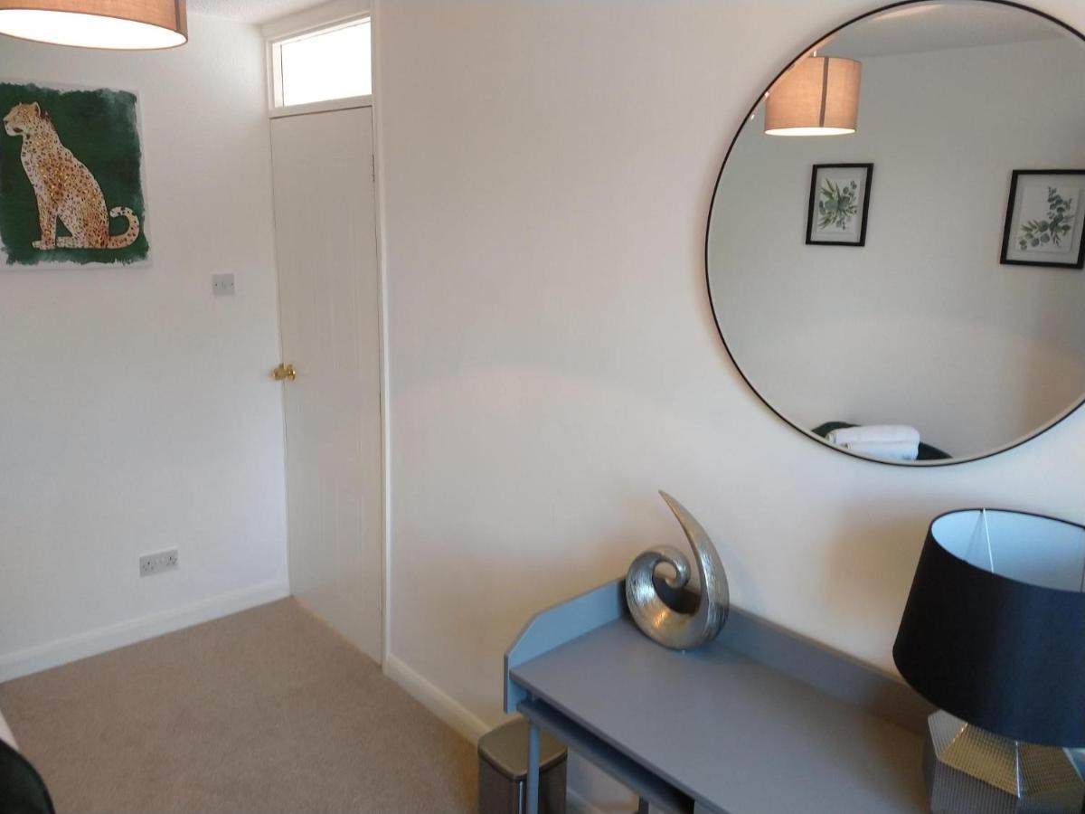 Stamford Redcot Gardens Stylish 2 Bed Family Town House With Parking Βίλα Εξωτερικό φωτογραφία