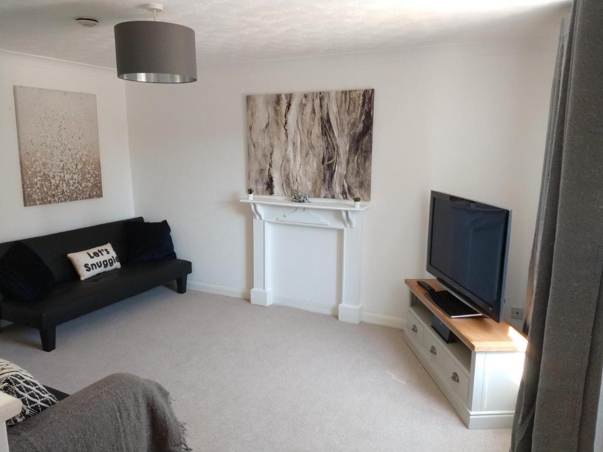 Stamford Redcot Gardens Stylish 2 Bed Family Town House With Parking Βίλα Εξωτερικό φωτογραφία